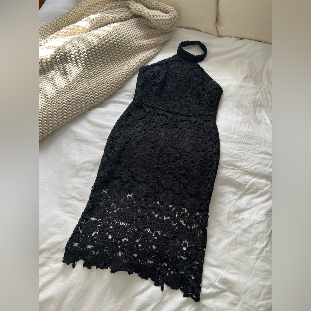 Black Lace Lulu’s Midi Dress - Picture 2 of 8